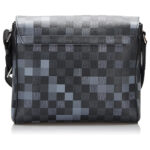 Louis Vuitton Graphite Pixel District Messenger Bag - Black - Image 5