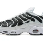 Nike Air Max Plus LV-White