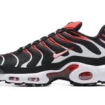 Air Max Plus "Black and University Red"